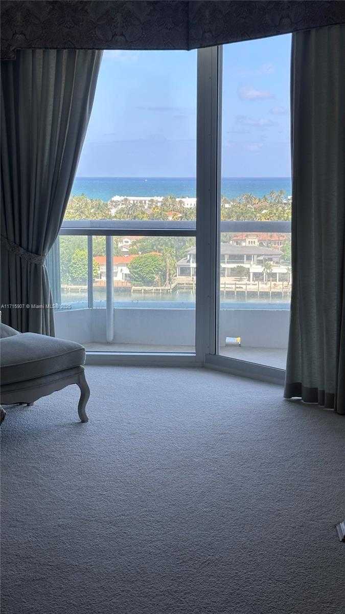 Small Image of 21150 Point Pl, Aventura, FL 33180, USA Number 30