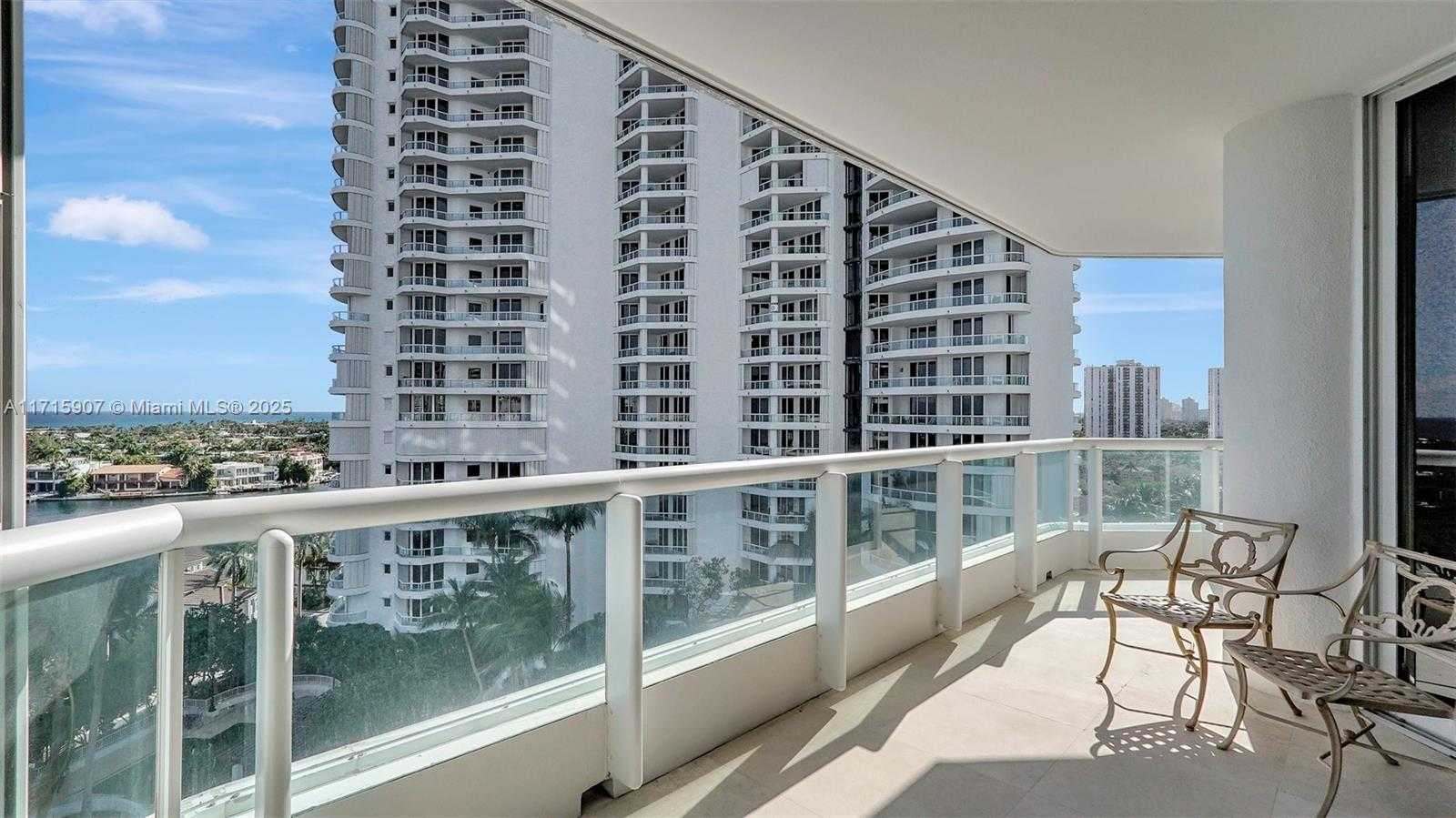Small Image of 21150 Point Pl, Aventura, FL 33180, USA Number 43