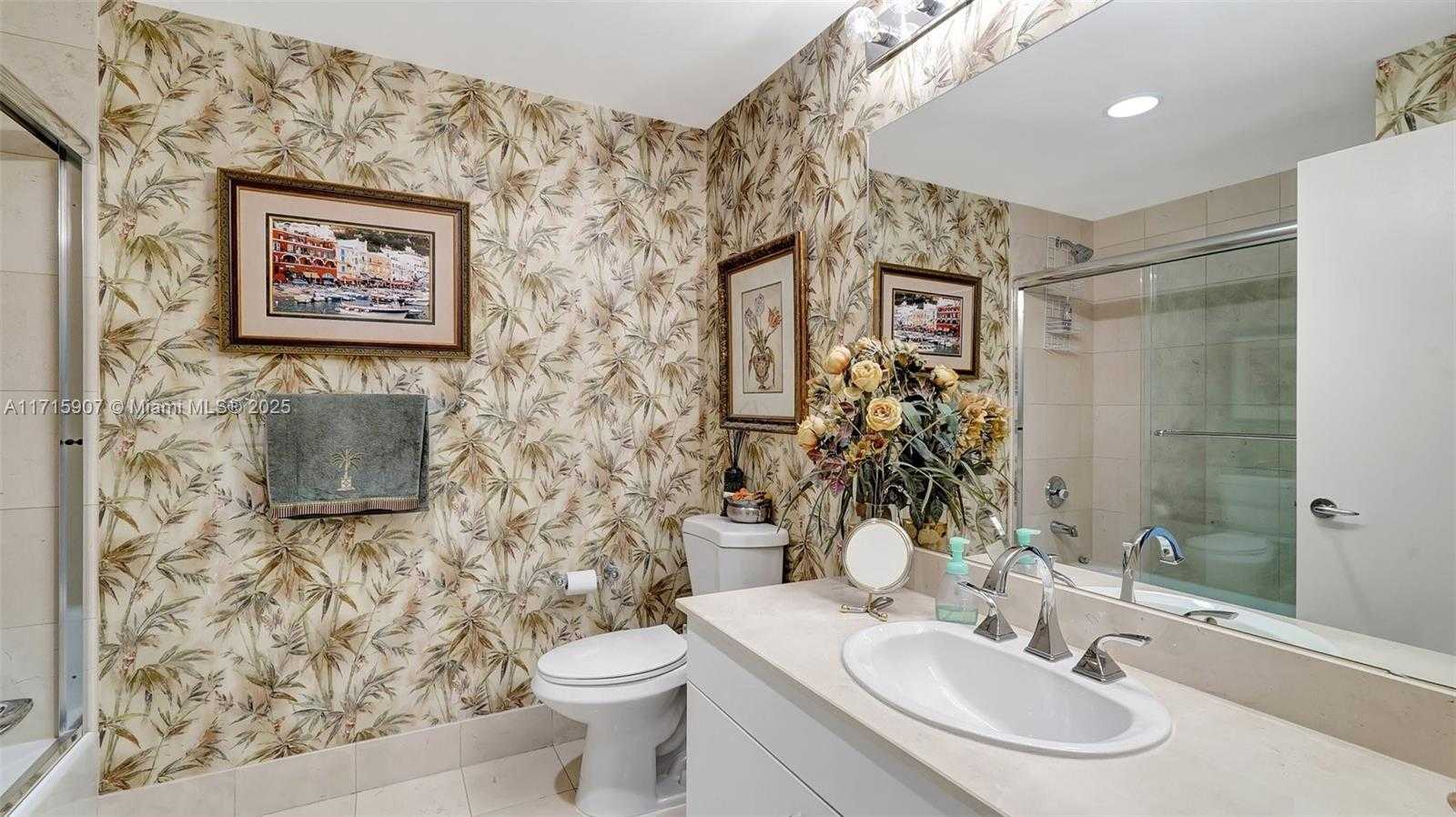 Small Image of 21150 Point Pl, Aventura, FL 33180, USA Number 51