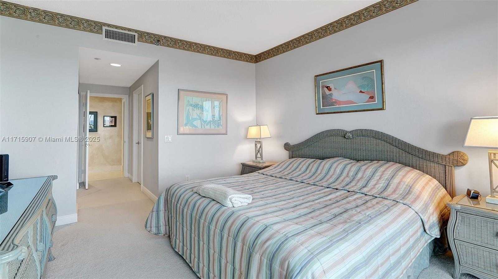 Small Image of 21150 Point Pl, Aventura, FL 33180, USA Number 58
