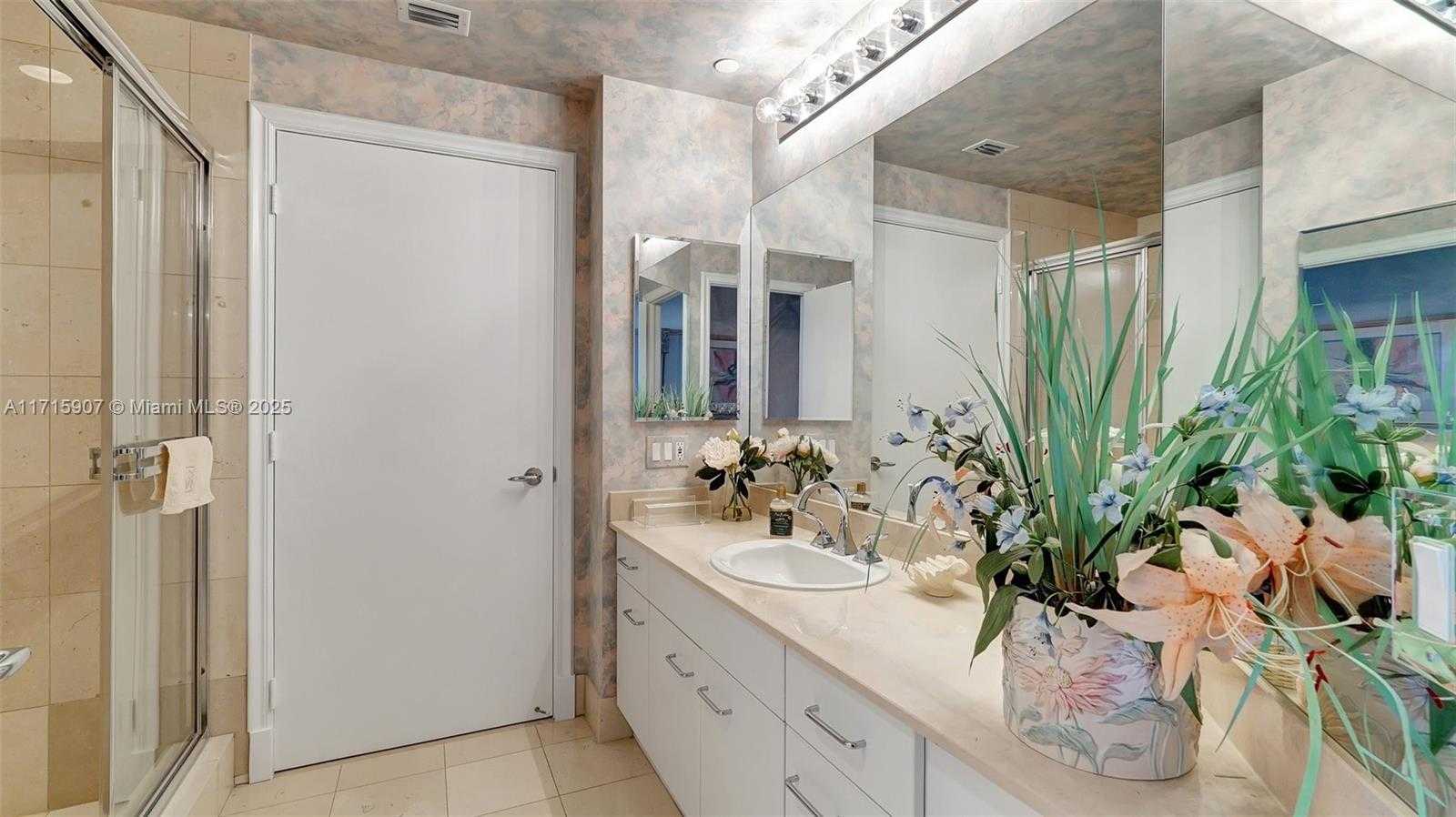 Small Image of 21150 Point Pl, Aventura, FL 33180, USA Number 59