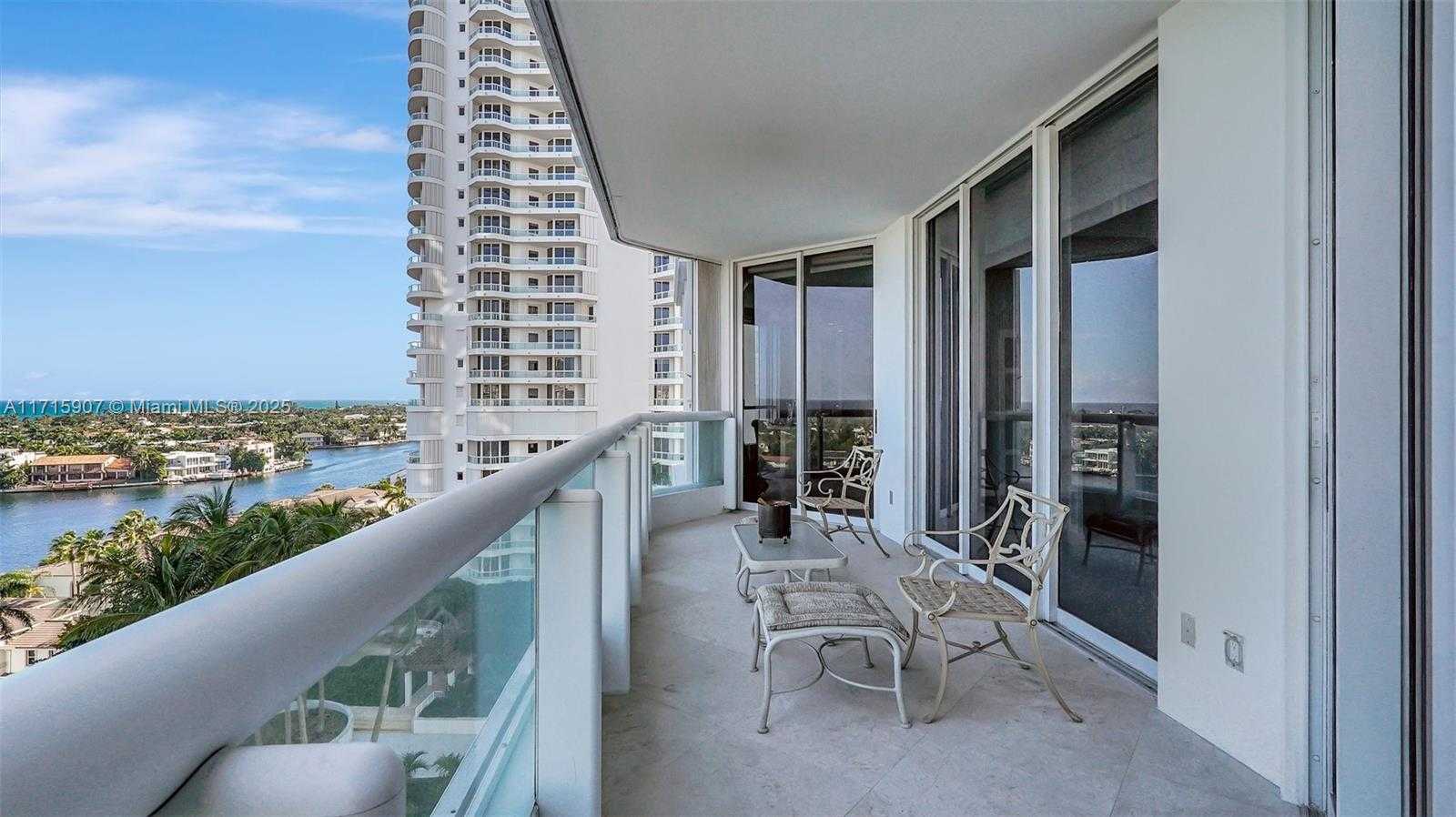 Small Image of 21150 Point Pl, Aventura, FL 33180, USA Number 60