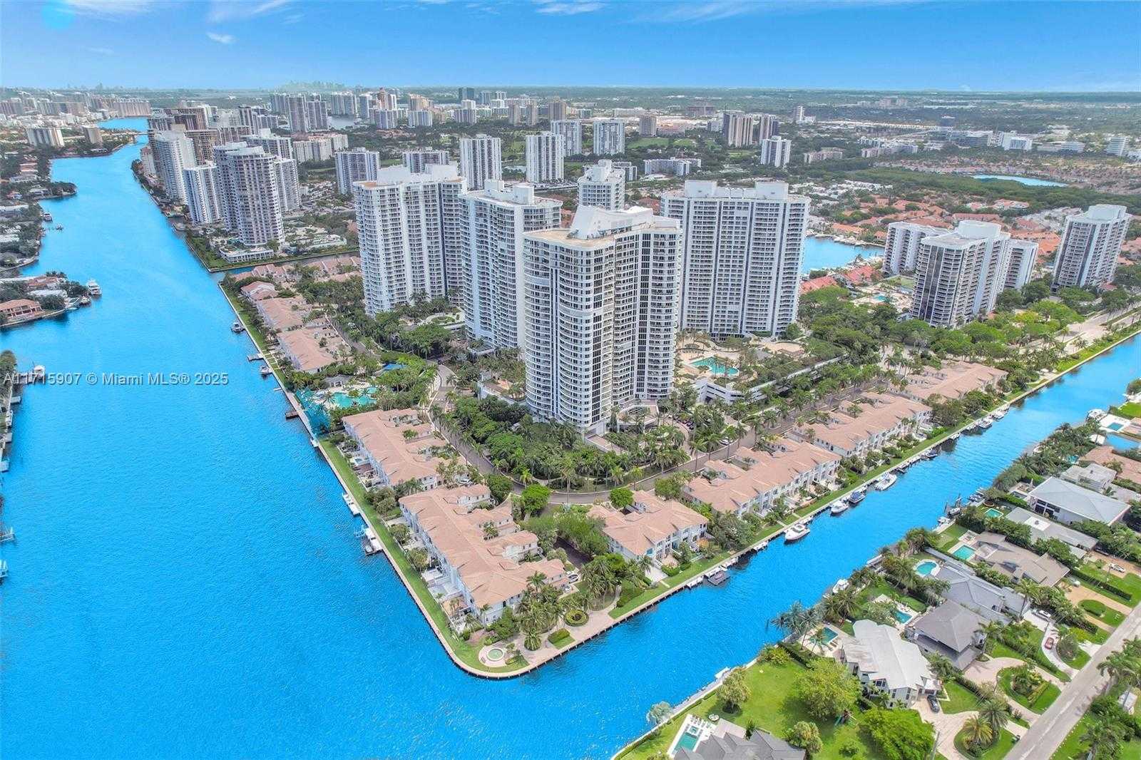 Small Image of 21150 Point Pl, Aventura, FL 33180, USA Number 69