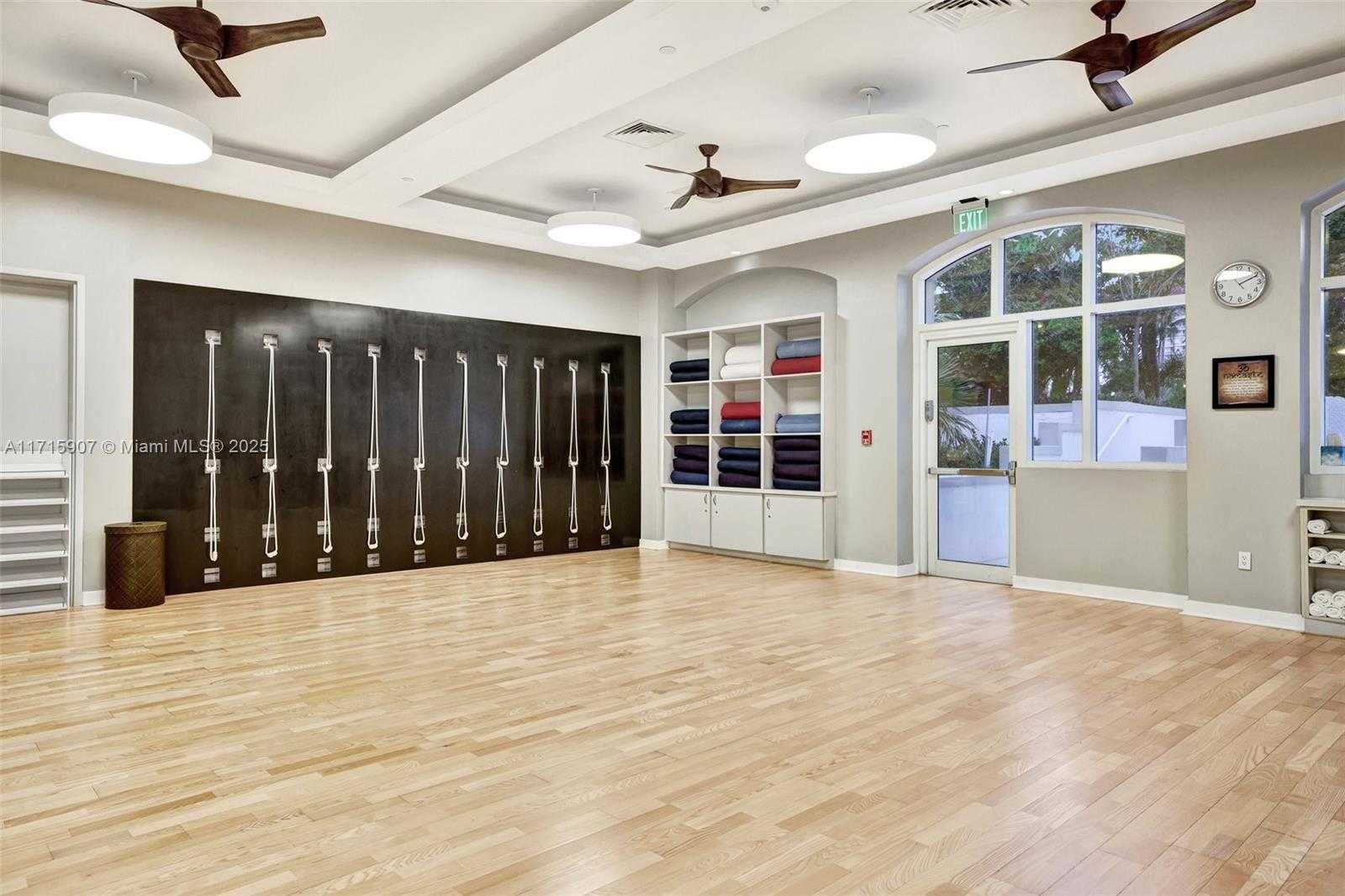 Small Image of 21150 Point Pl, Aventura, FL 33180, USA Number 80