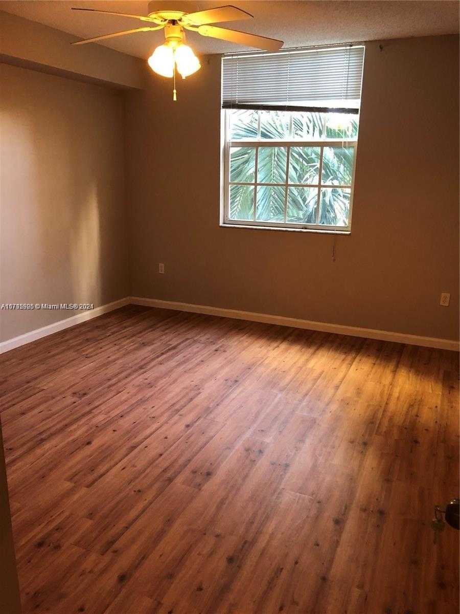 Small Image of 1919 VAN BUREN ST #404A, Hollywood Number 12