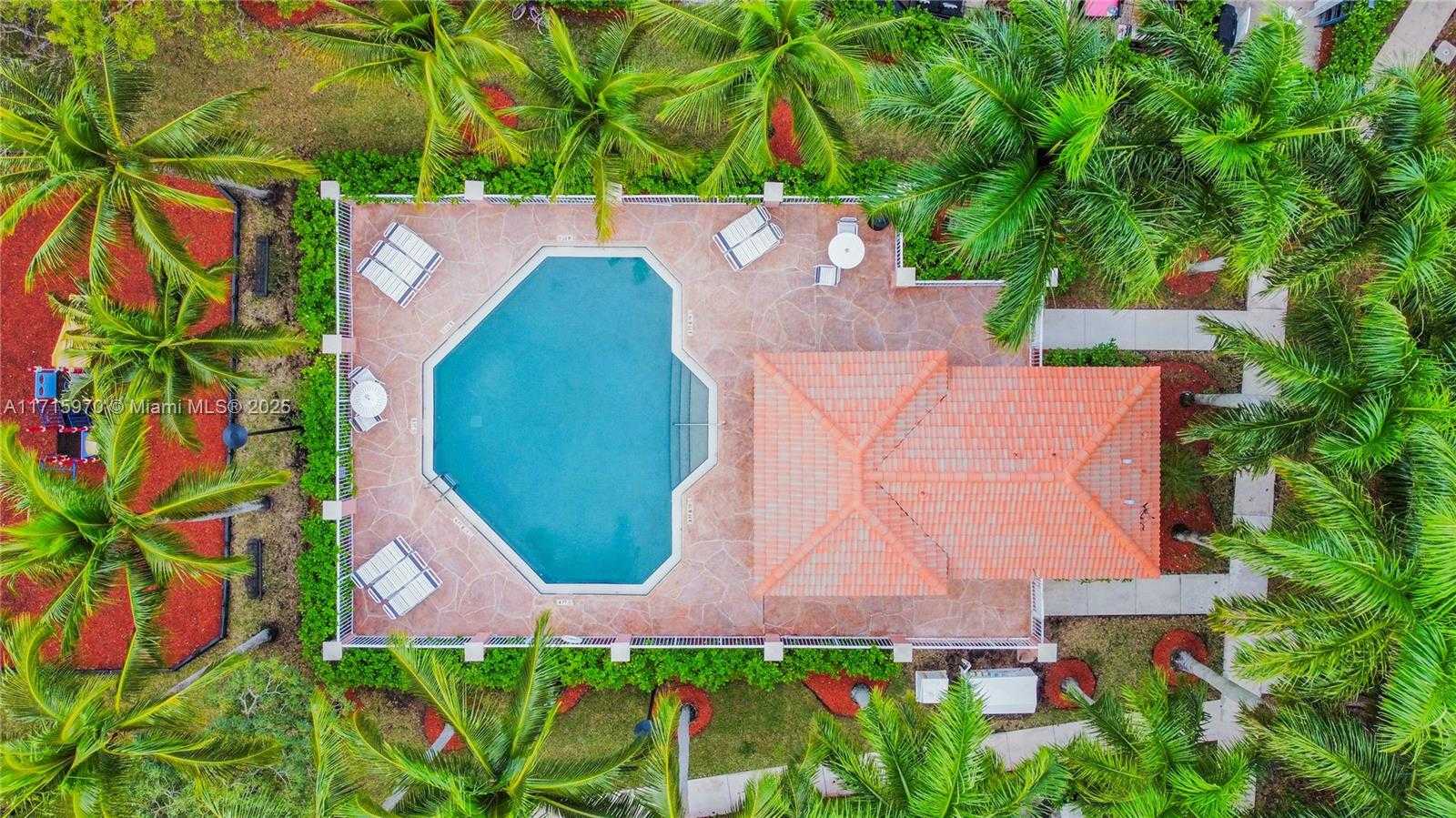 Small Image of 7854 CATALINA CIR, Tamarac Number 14