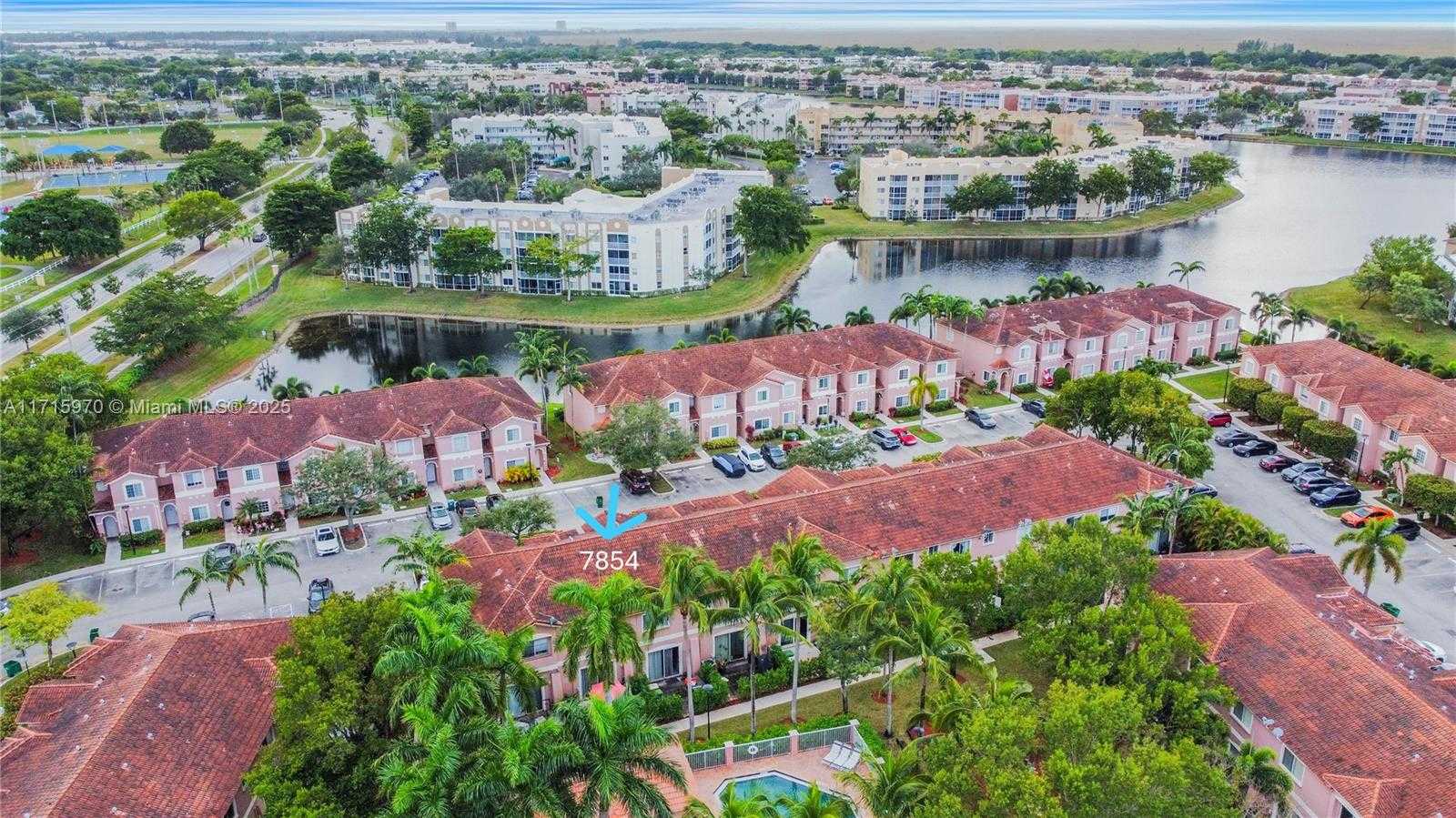 Small Image of 7854 CATALINA CIR, Tamarac Number 16