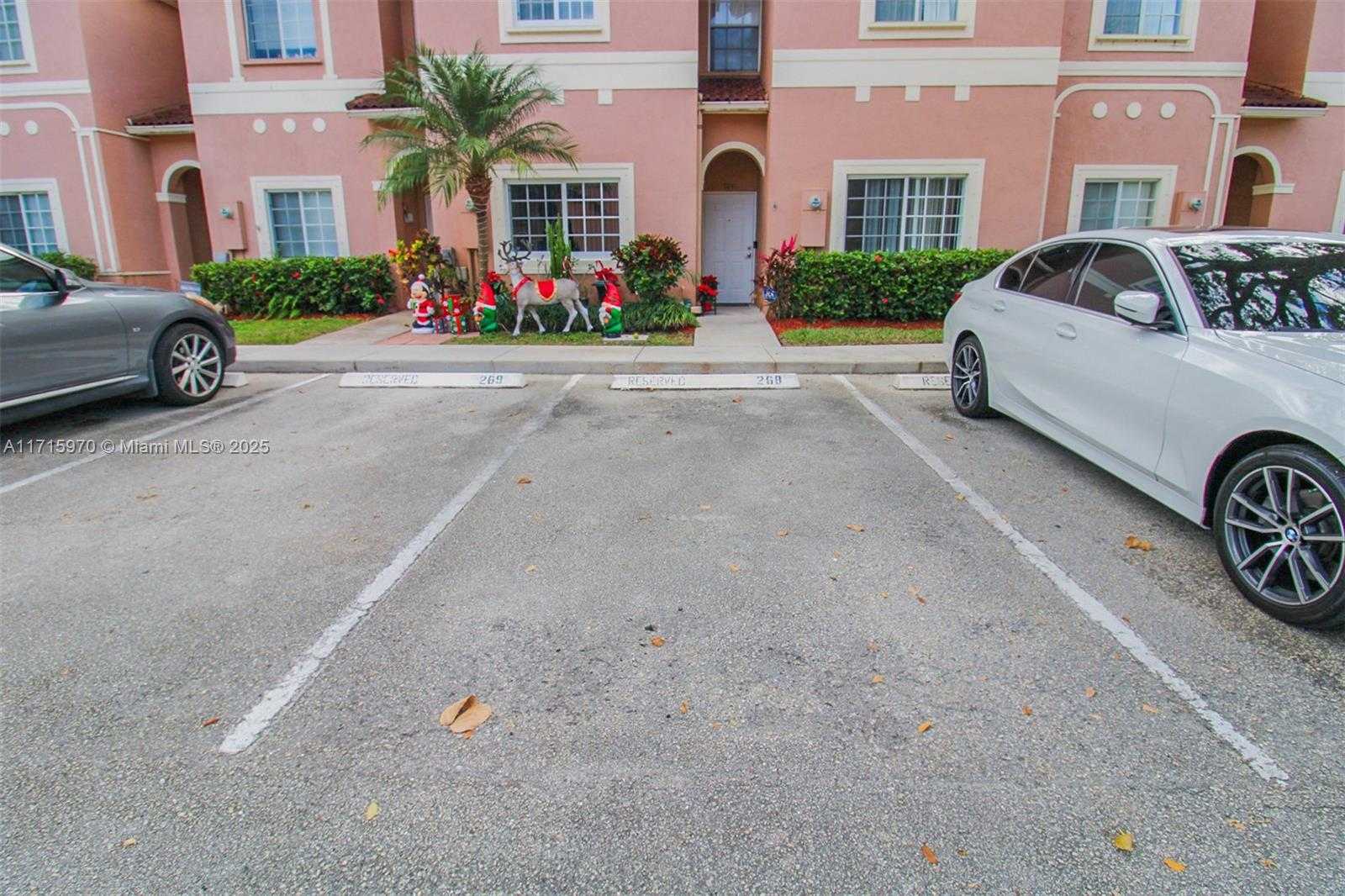 Small Image of 7854 CATALINA CIR, Tamarac Number 18