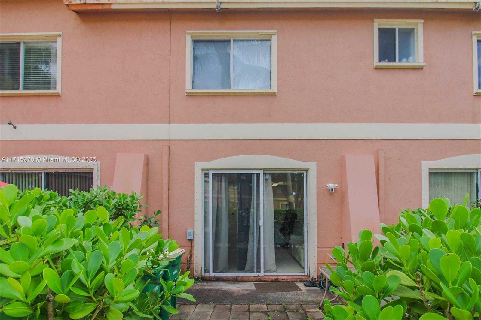 Small Image of 7854 CATALINA CIR, Tamarac Number 27