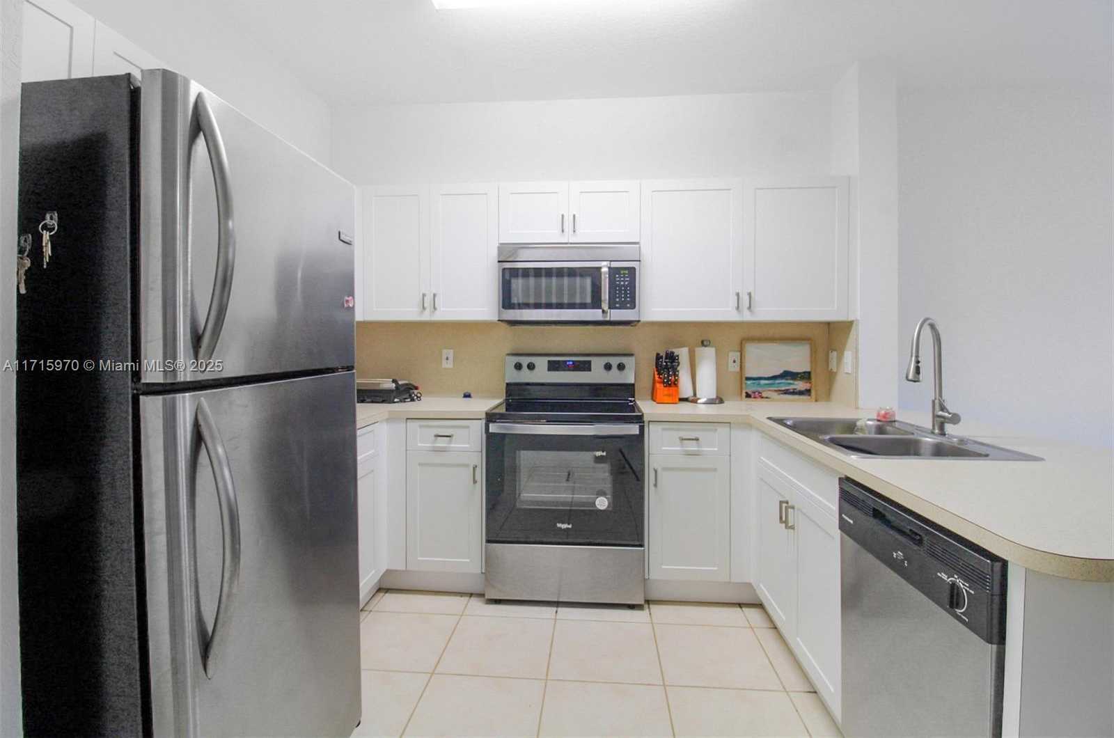 Small Image of 7854 CATALINA CIR, Tamarac Number 4