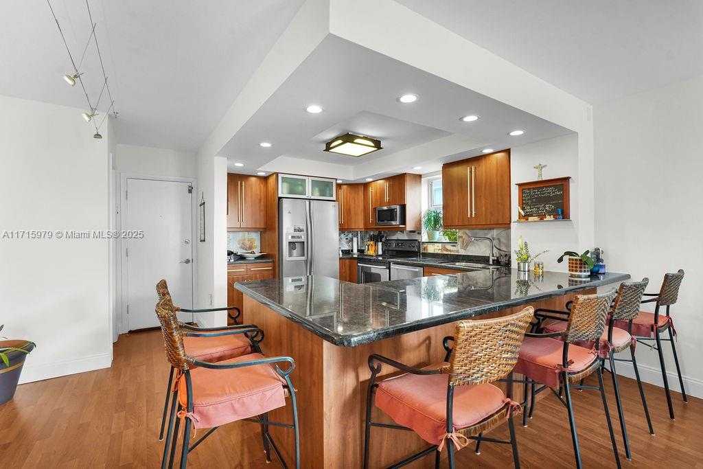 Small Image of 1155 97TH ST #301, Bay Harbor Islands Number 25