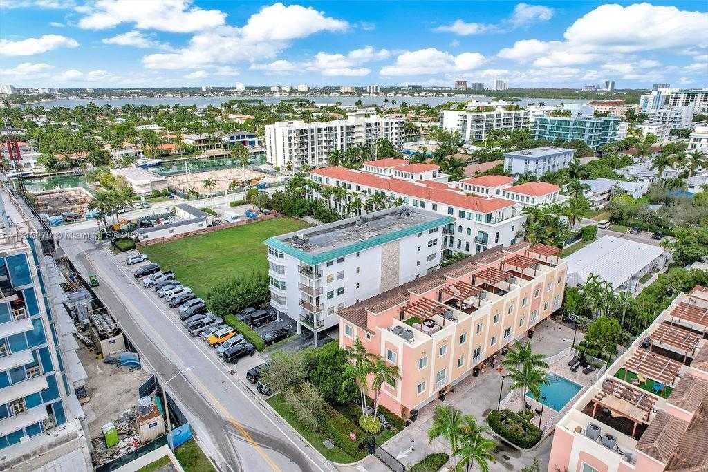 Small Image of 1155 97TH ST #301, Bay Harbor Islands Number 3