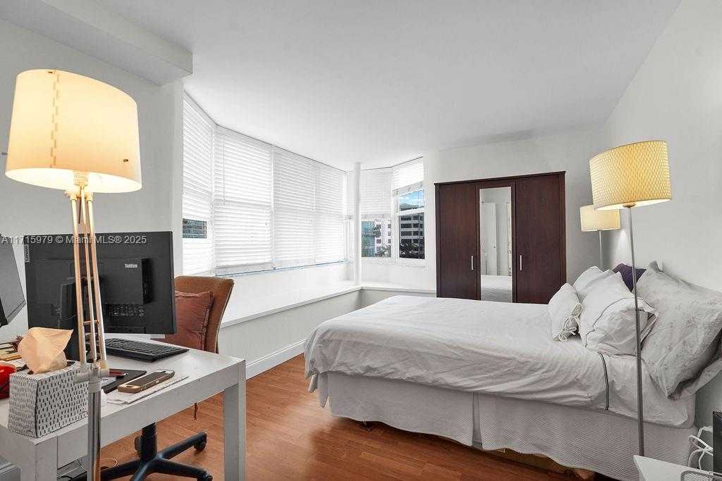 Small Image of 1155 97TH ST #301, Bay Harbor Islands Number 6