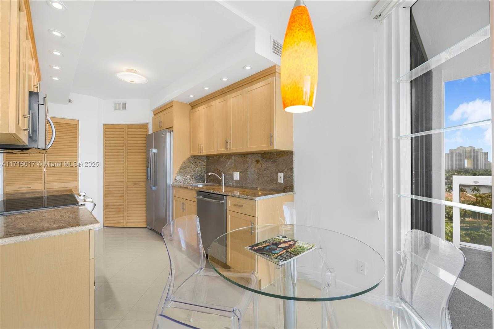 Small Image of 20185 EAST COUNTRY CLUB DR #1004, Aventura Number 14