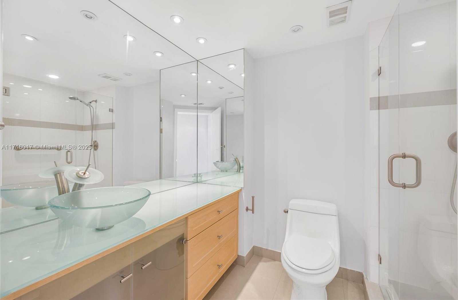 Small Image of 20185 EAST COUNTRY CLUB DR #1004, Aventura Number 16