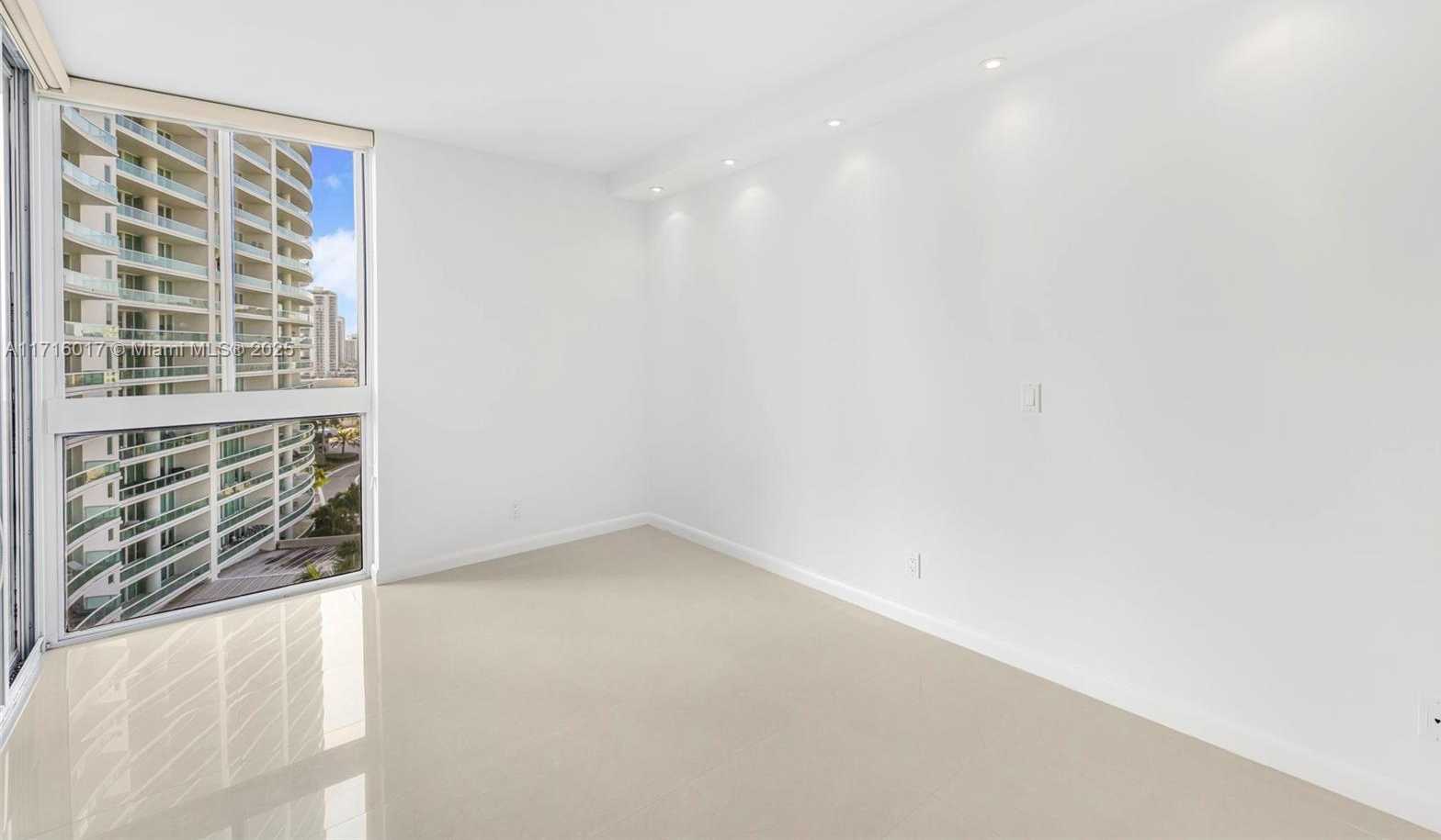Small Image of 20185 EAST COUNTRY CLUB DR #1004, Aventura Number 18