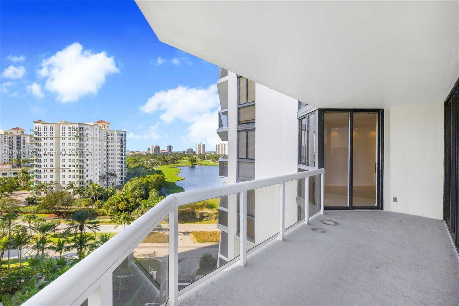 Small Image of 20185 EAST COUNTRY CLUB DR #1004, Aventura Number 2