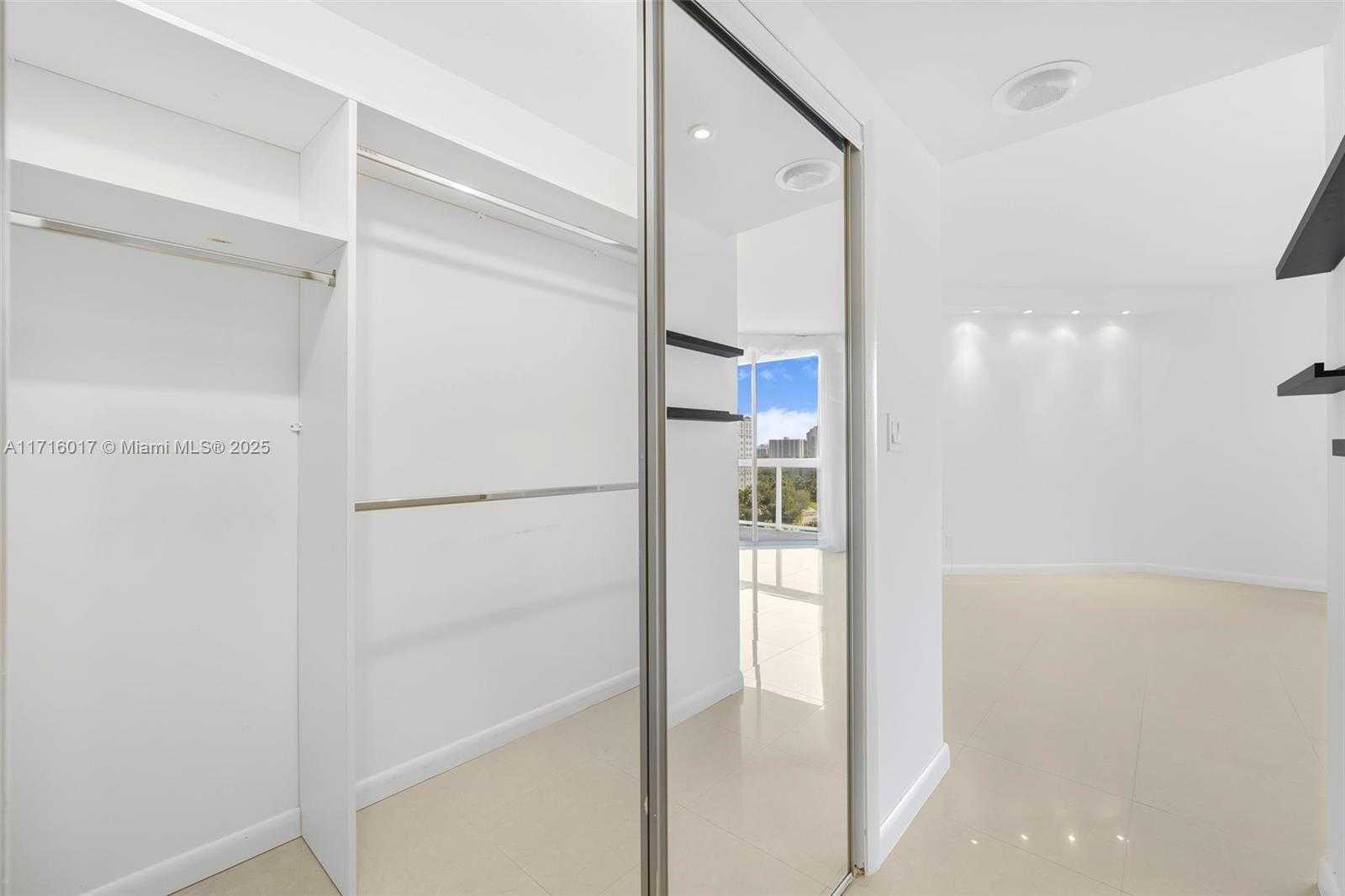 Small Image of 20185 EAST COUNTRY CLUB DR #1004, Aventura Number 21