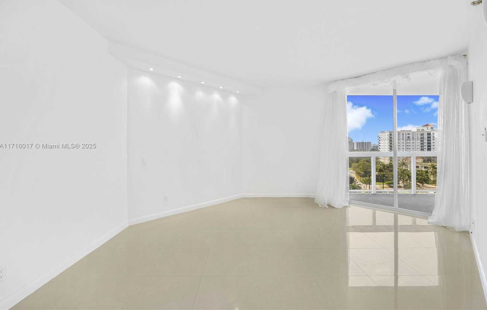 Small Image of 20185 EAST COUNTRY CLUB DR #1004, Aventura Number 22