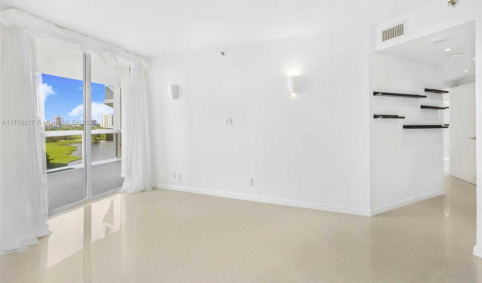 Small Image of 20185 EAST COUNTRY CLUB DR #1004, Aventura Number 23