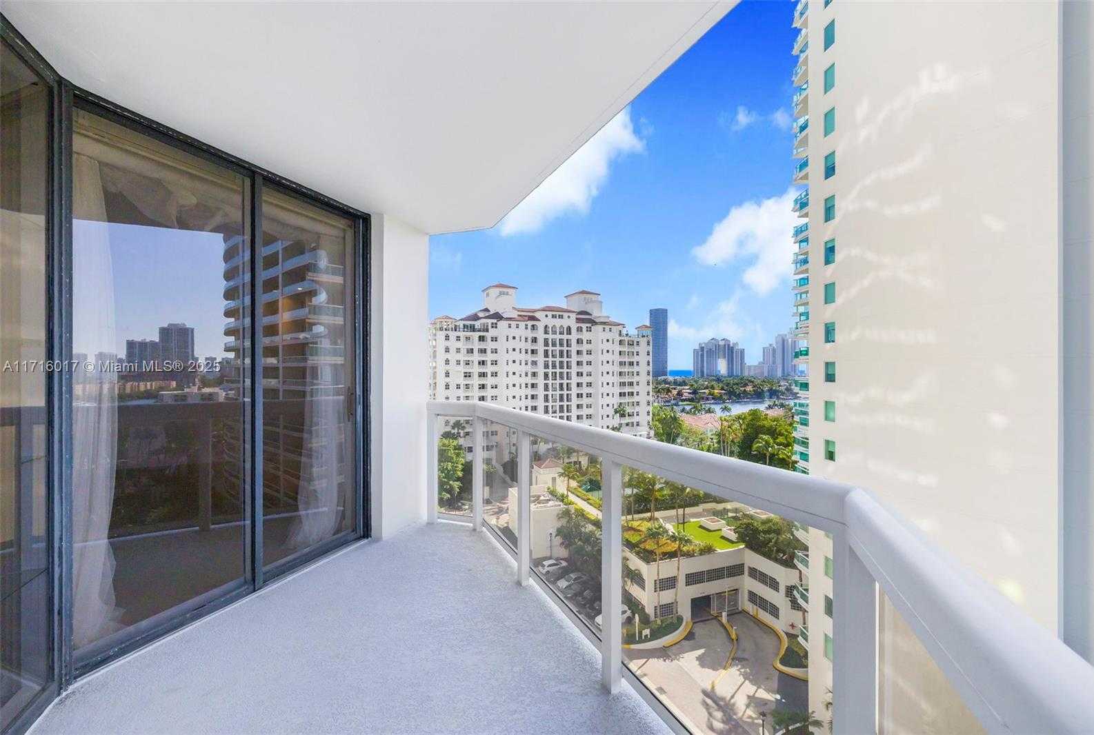 Small Image of 20185 EAST COUNTRY CLUB DR #1004, Aventura Number 29