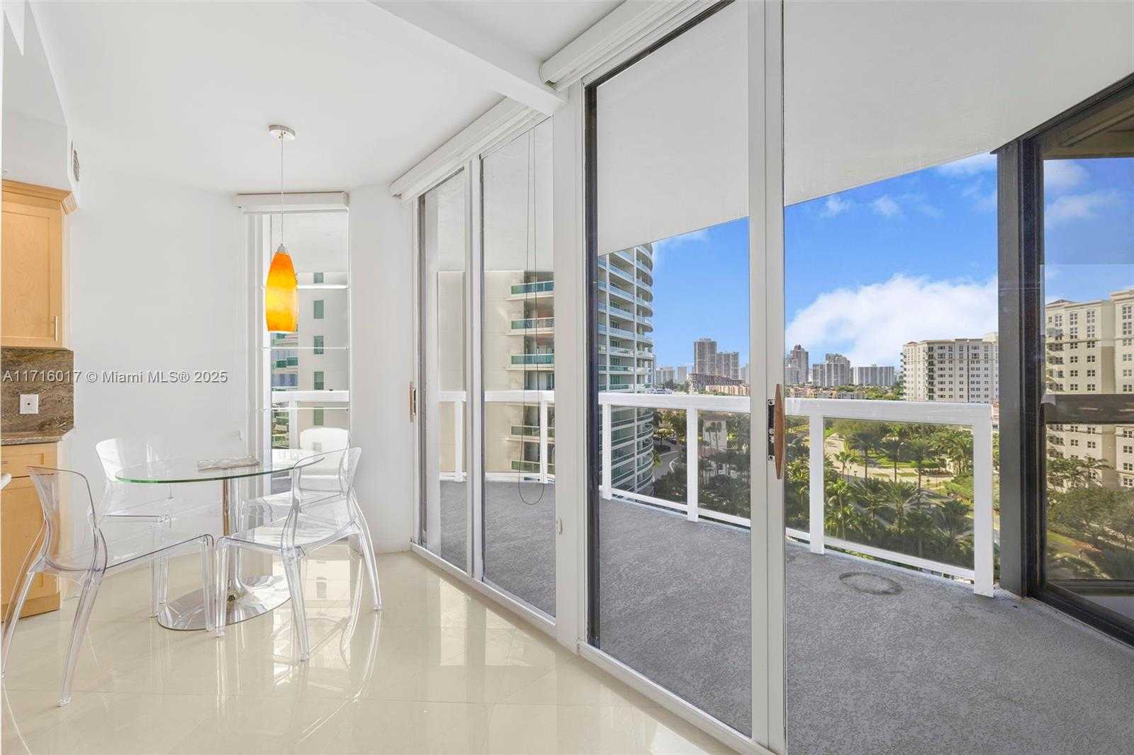 Small Image of 20185 EAST COUNTRY CLUB DR #1004, Aventura Number 6