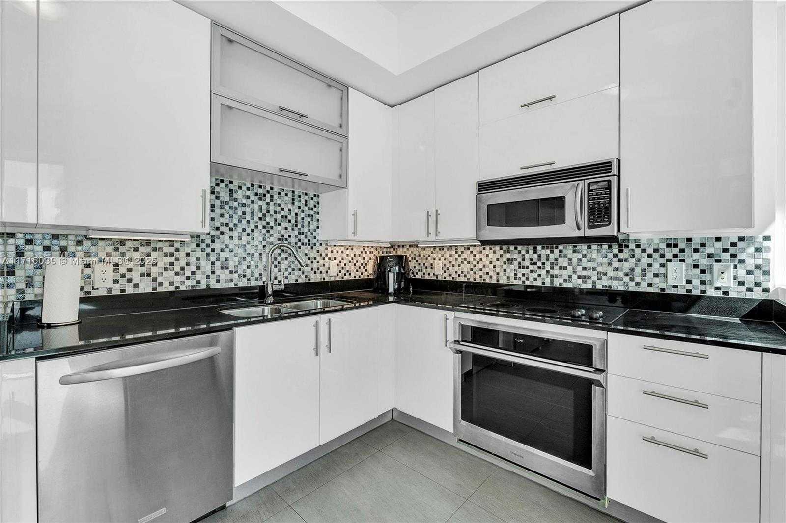 Small Image of 60 #3400, Miami Number 11