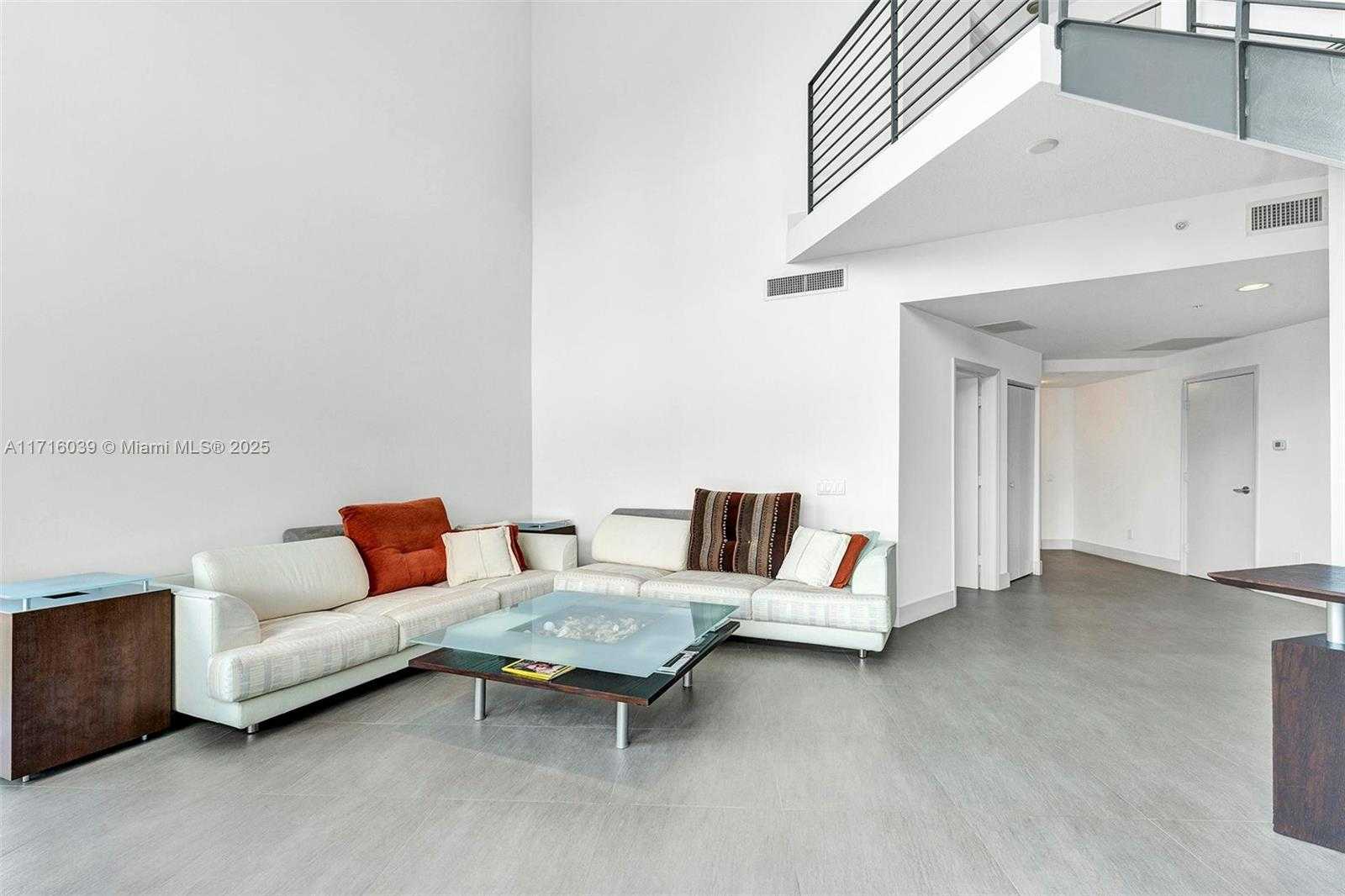 Small Image of 60 #3400, Miami Number 4