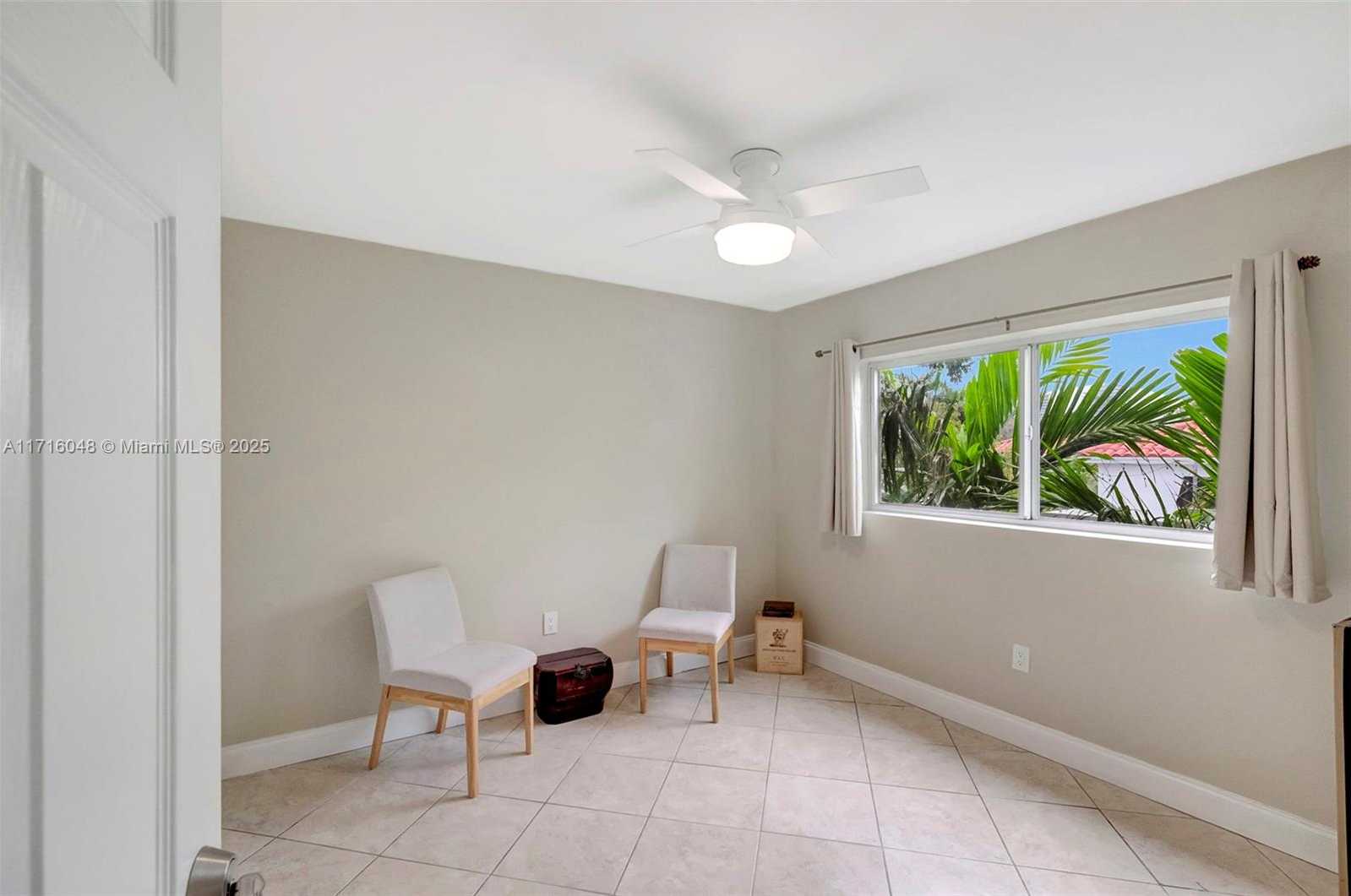 Small Image of 2920 SW 28th Terrace, Miami, FL 33133, USA Number 14