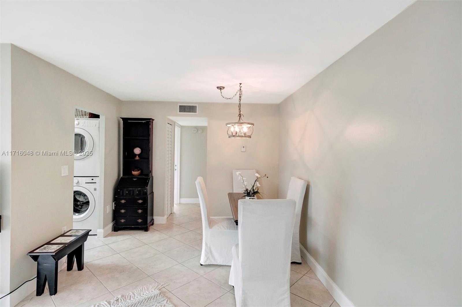 Small Image of 2920 SW 28th Terrace, Miami, FL 33133, USA Number 8