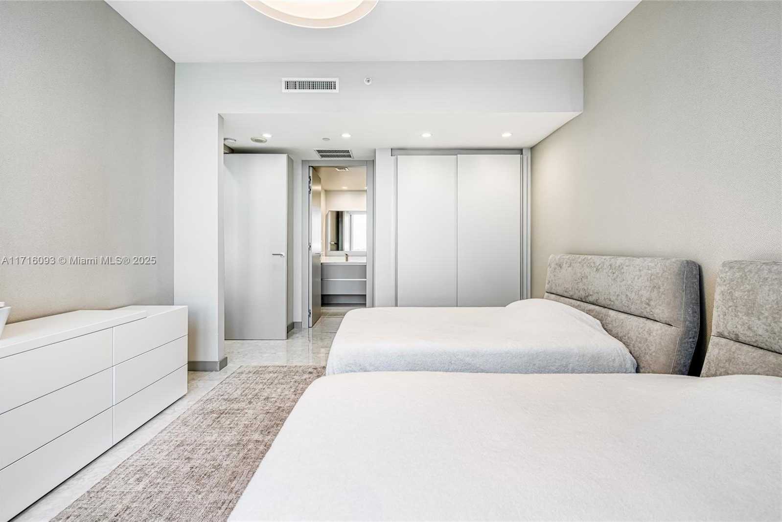 Small Image of 10295 COLLINS AVE #306, Bal Harbour Number 13