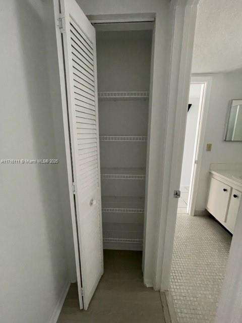 Small Image of 9235 Lagoon Pl, Davie, FL 33324, USA Number 12