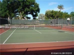 Small Image of 9235 Lagoon Pl, Davie, FL 33324, USA Number 16