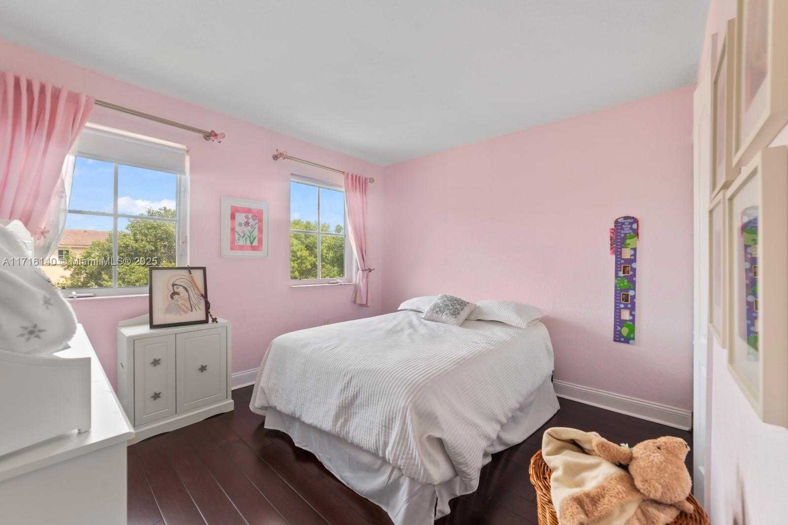 Small Image of 160 JACARANDA COUNTRY CLUB DR #201, Plantation Number 16
