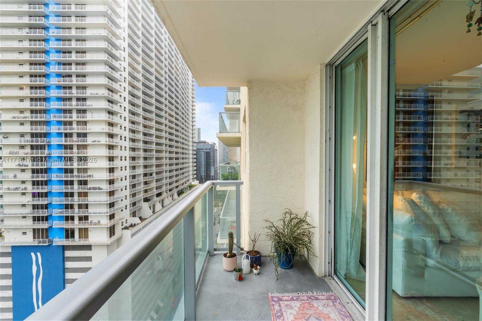 Small Image of 1155 BRICKELL BAY DR #1903, Miami Number 12