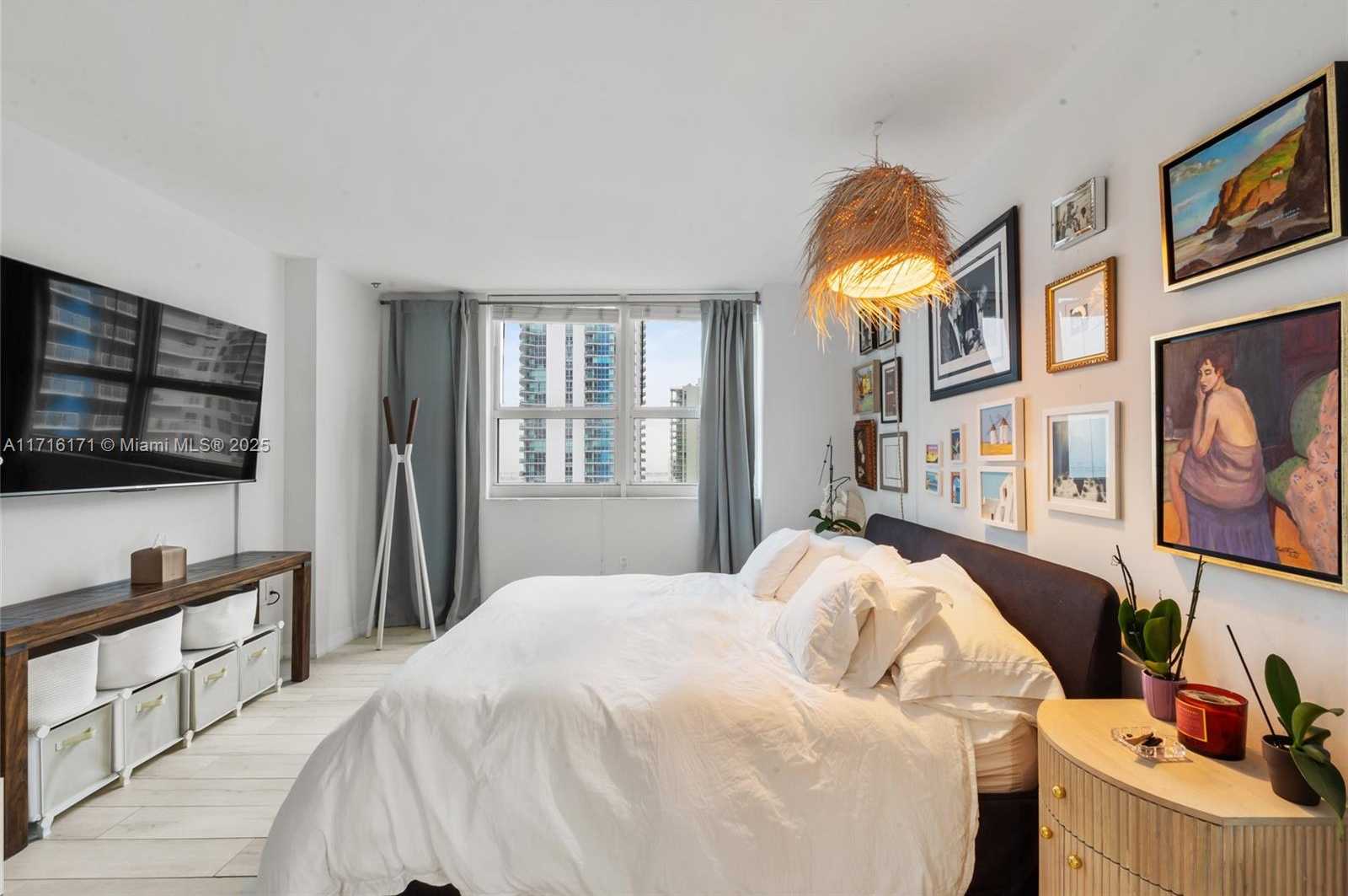Small Image of 1155 BRICKELL BAY DR #1903, Miami Number 18