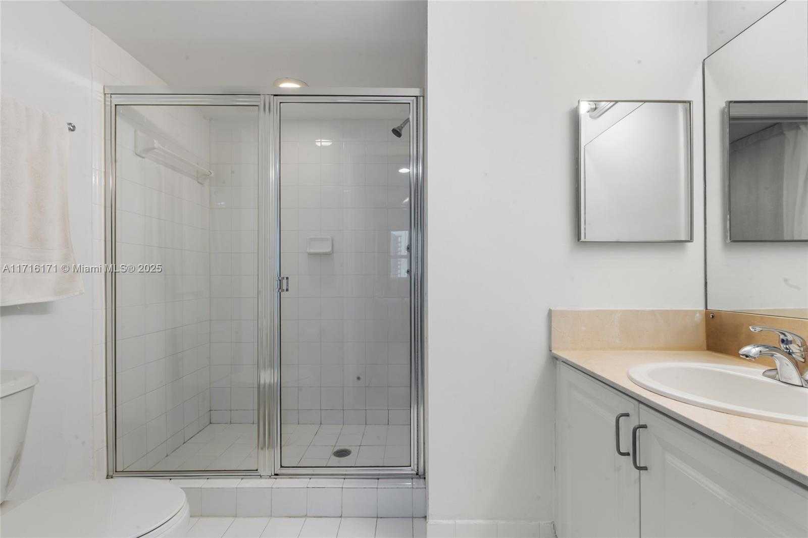 Small Image of 1155 BRICKELL BAY DR #1903, Miami Number 20