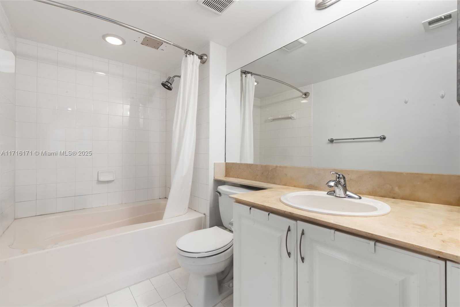 Small Image of 1155 BRICKELL BAY DR #1903, Miami Number 23