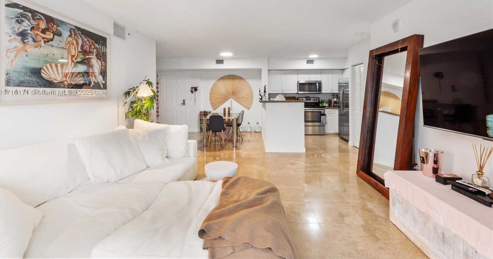Small Image of 1155 BRICKELL BAY DR #1903, Miami Number 8