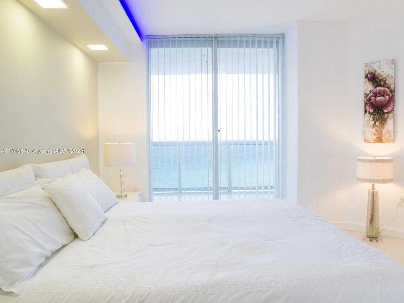 Small Image of 6301 COLLINS AVE #1402, Miami Beach Number 12