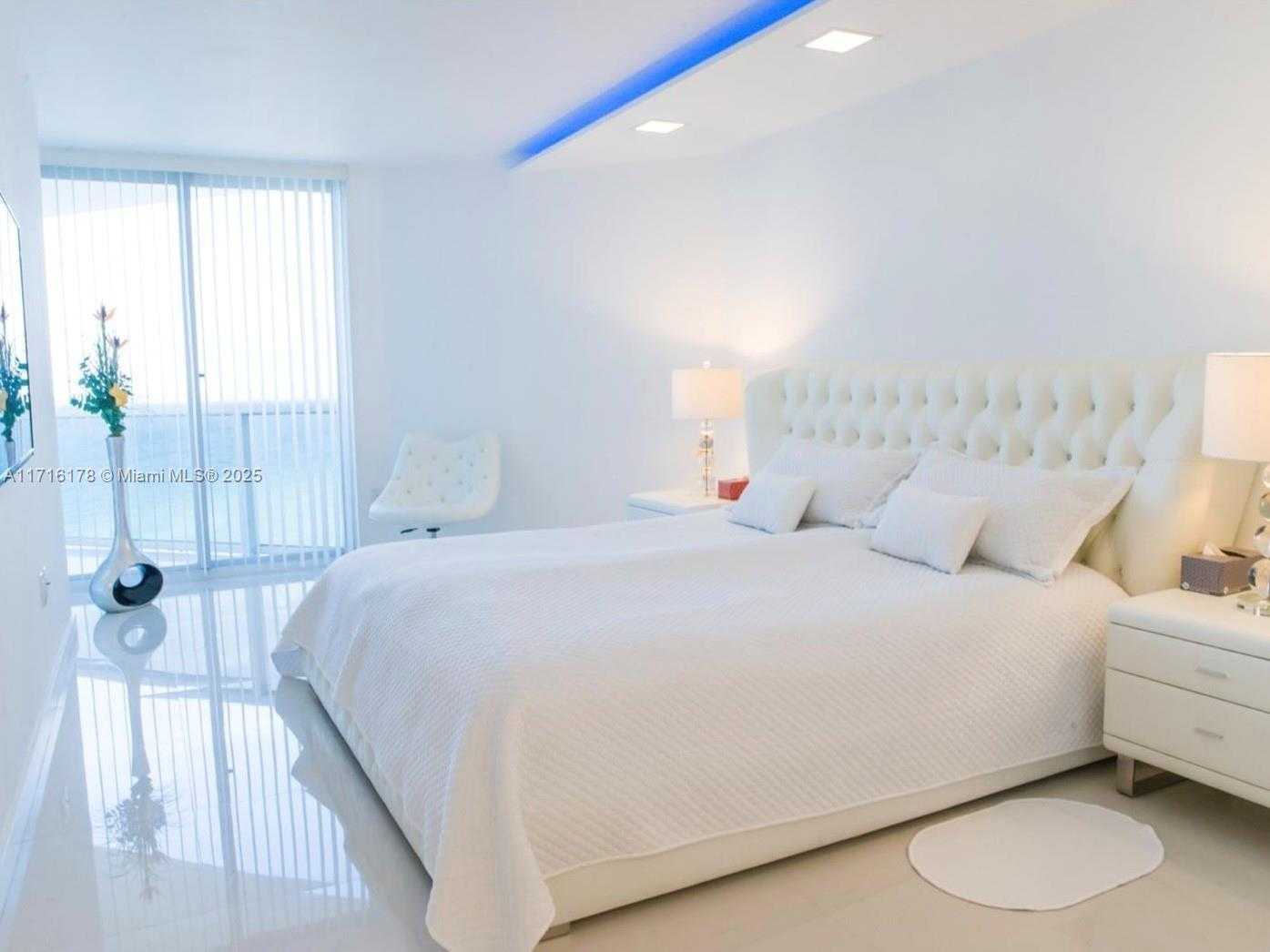 Small Image of 6301 COLLINS AVE #1402, Miami Beach Number 14