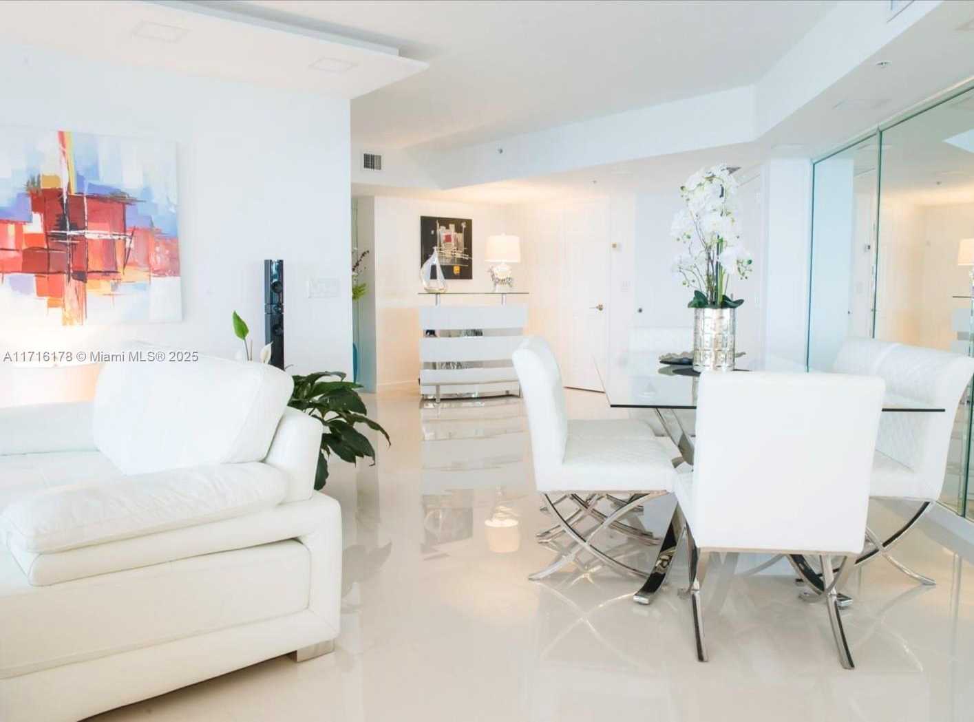 Small Image of 6301 COLLINS AVE #1402, Miami Beach Number 5