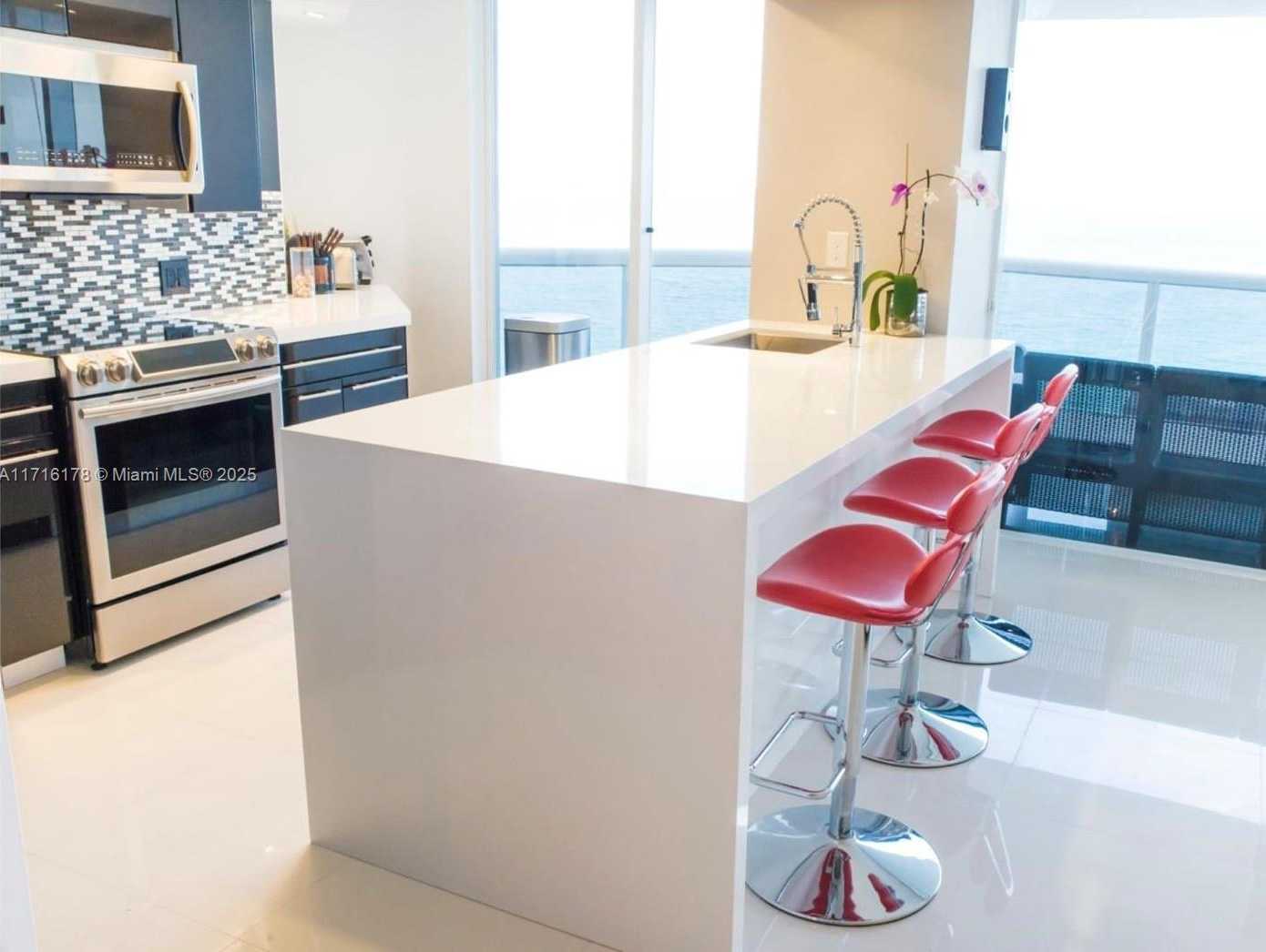 Small Image of 6301 COLLINS AVE #1402, Miami Beach Number 9