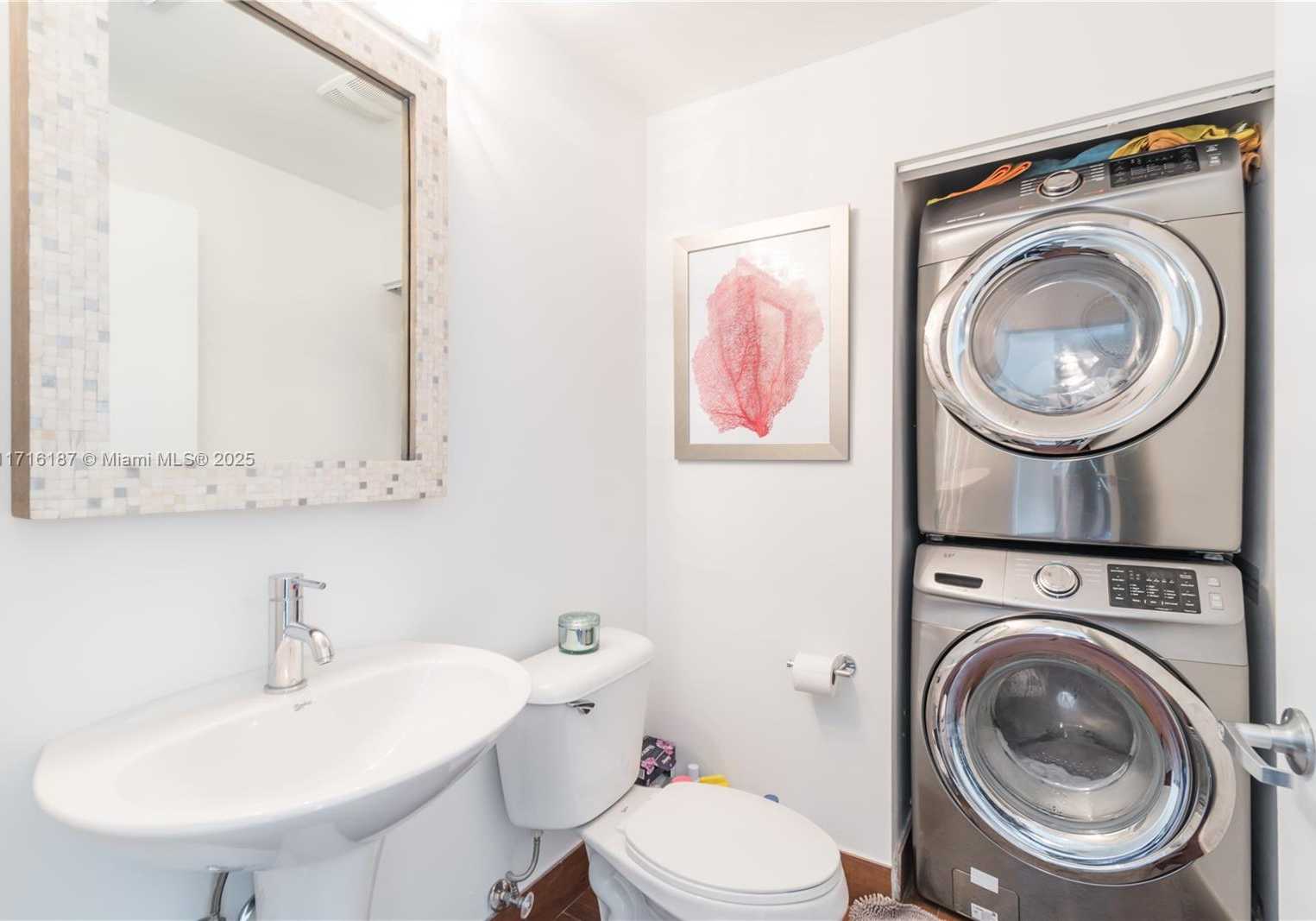 Small Image of 888 BISCAYNE BLVD #3506, Miami Number 12