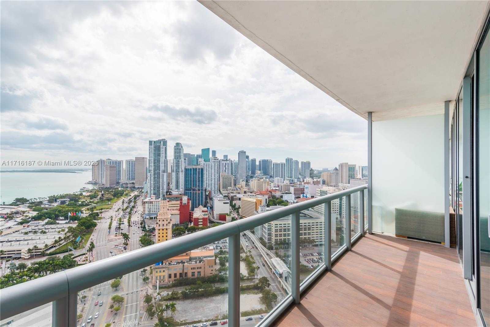 Small Image of 888 BISCAYNE BLVD #3506, Miami Number 15