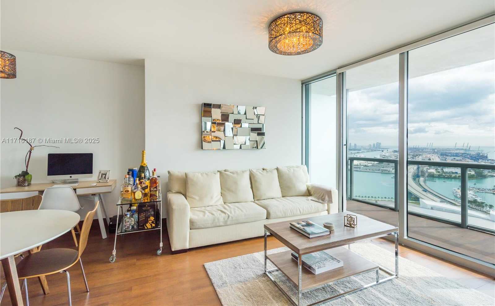 Small Image of 888 BISCAYNE BLVD #3506, Miami Number 2