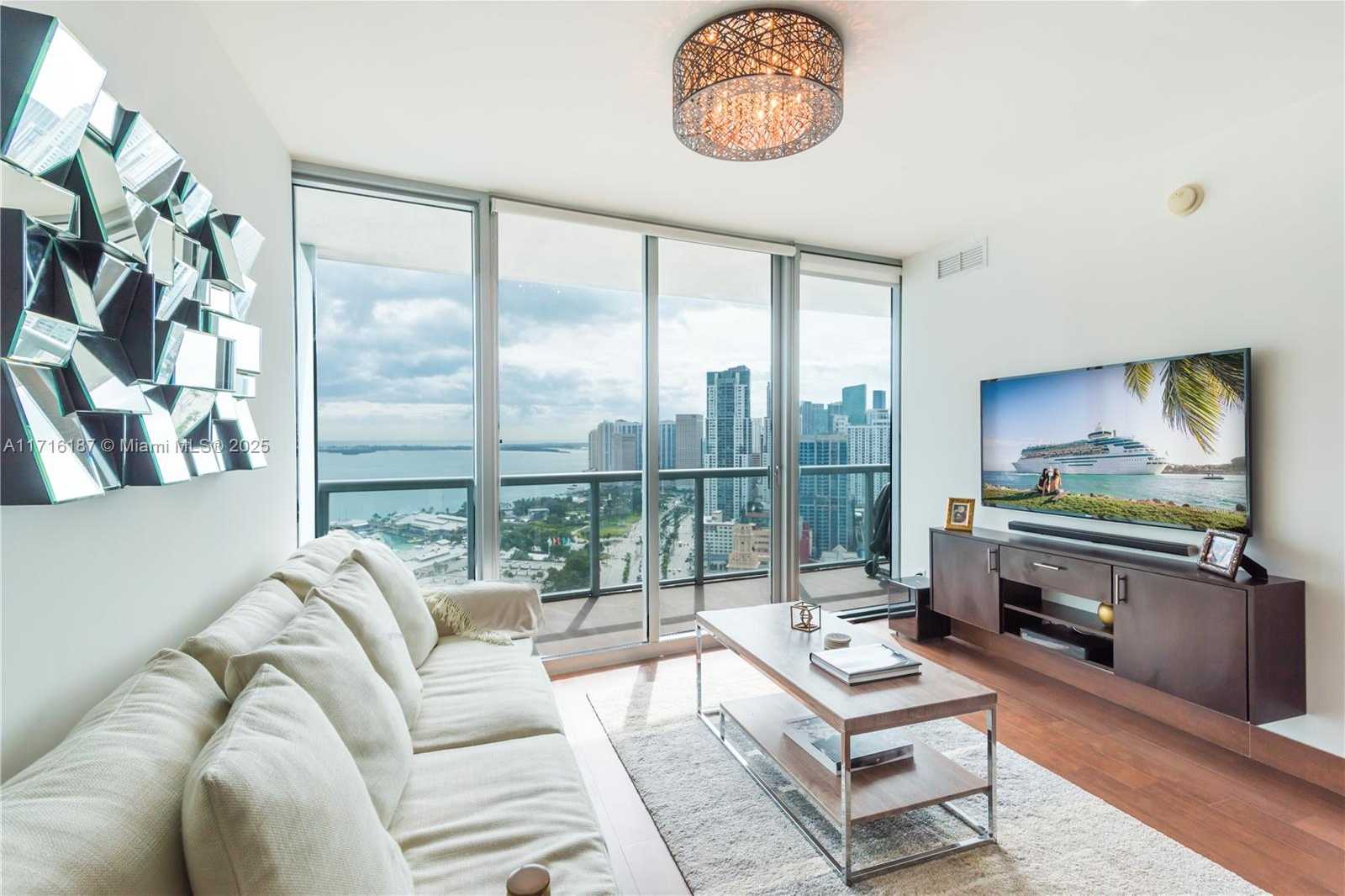 Small Image of 888 BISCAYNE BLVD #3506, Miami Number 3