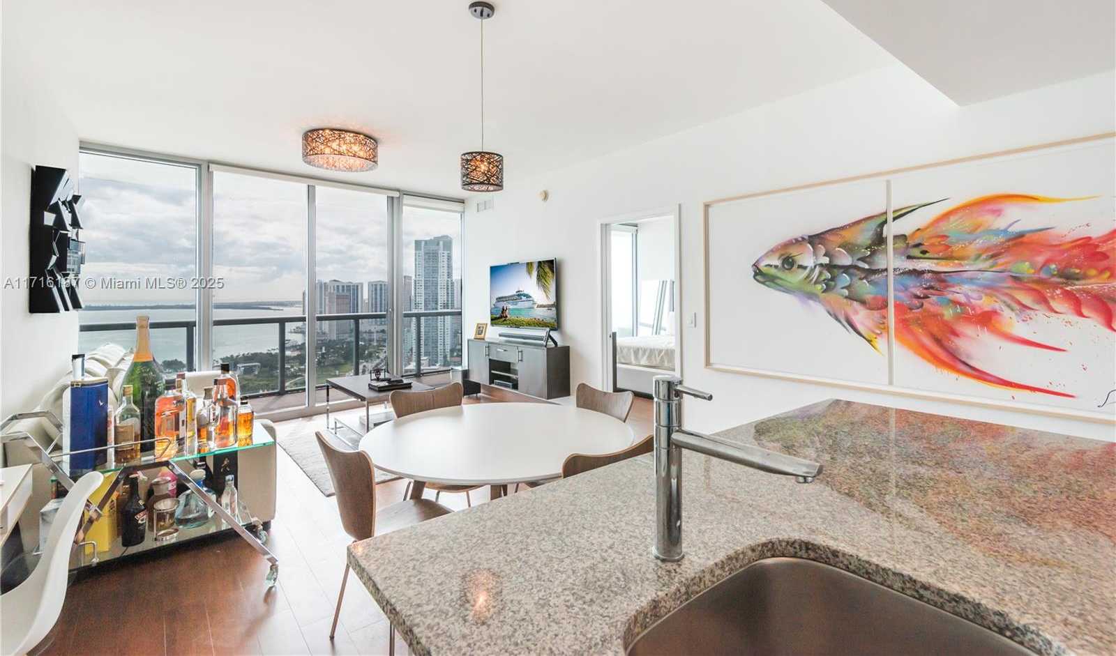 Small Image of 888 BISCAYNE BLVD #3506, Miami Number 4