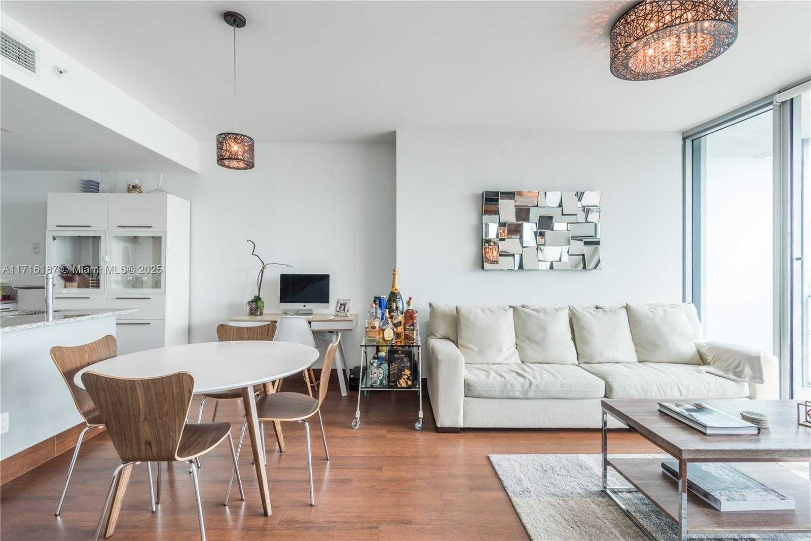 Small Image of 888 BISCAYNE BLVD #3506, Miami Number 5