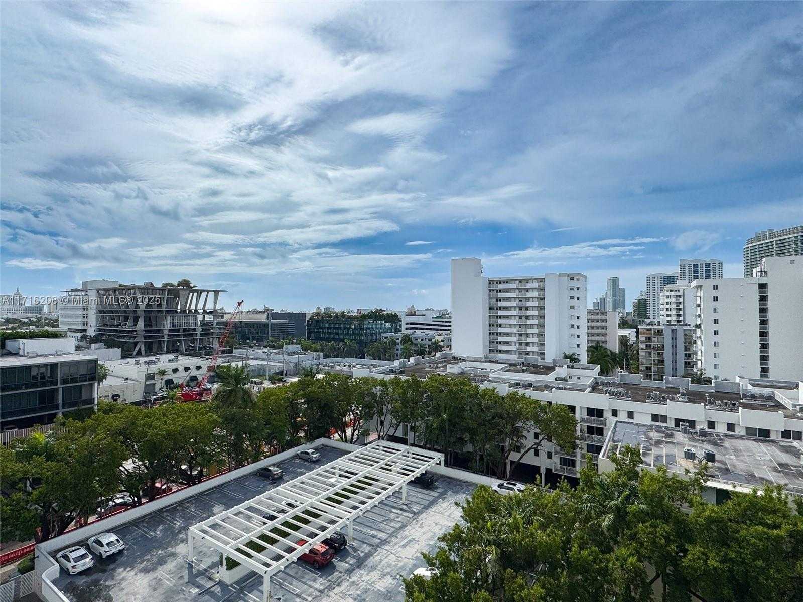 Small Image of 1688 WEST AVE #1004, Miami Beach Number 3